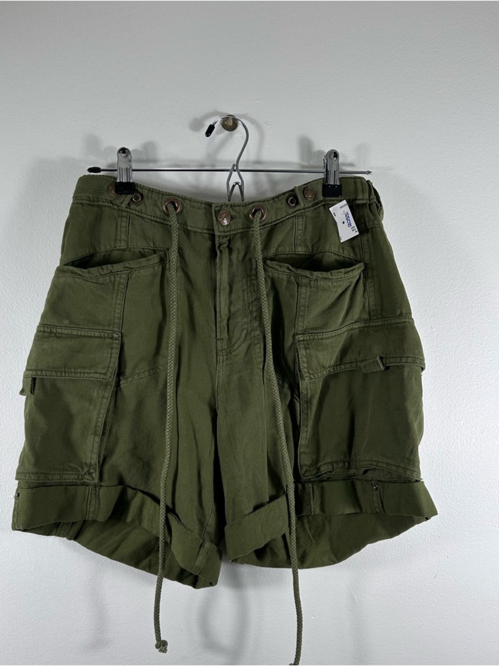 Free People Frankie Army Green Cargo Short S - Picture 2 of 4
